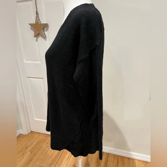 Women’s Black Lace-up Back Vneck Tunic Pullover Sweater Size Small - Picture 4 of 8